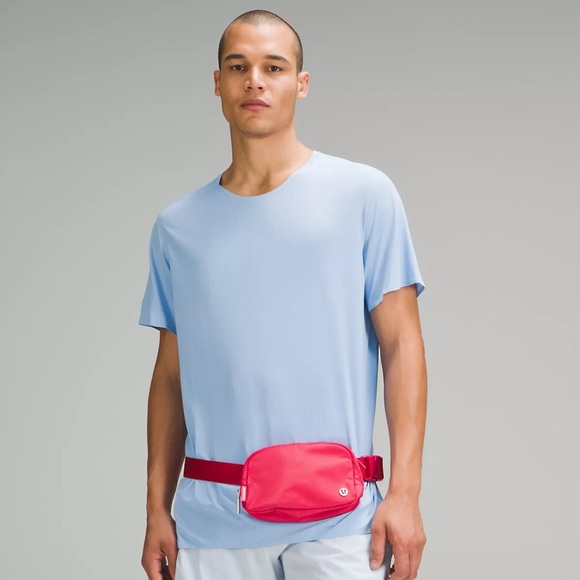 Lululemon Everywhere Belt Bag Cherry Mist Crossbody Bag Waist Bag NWT - Picture 11 of 12